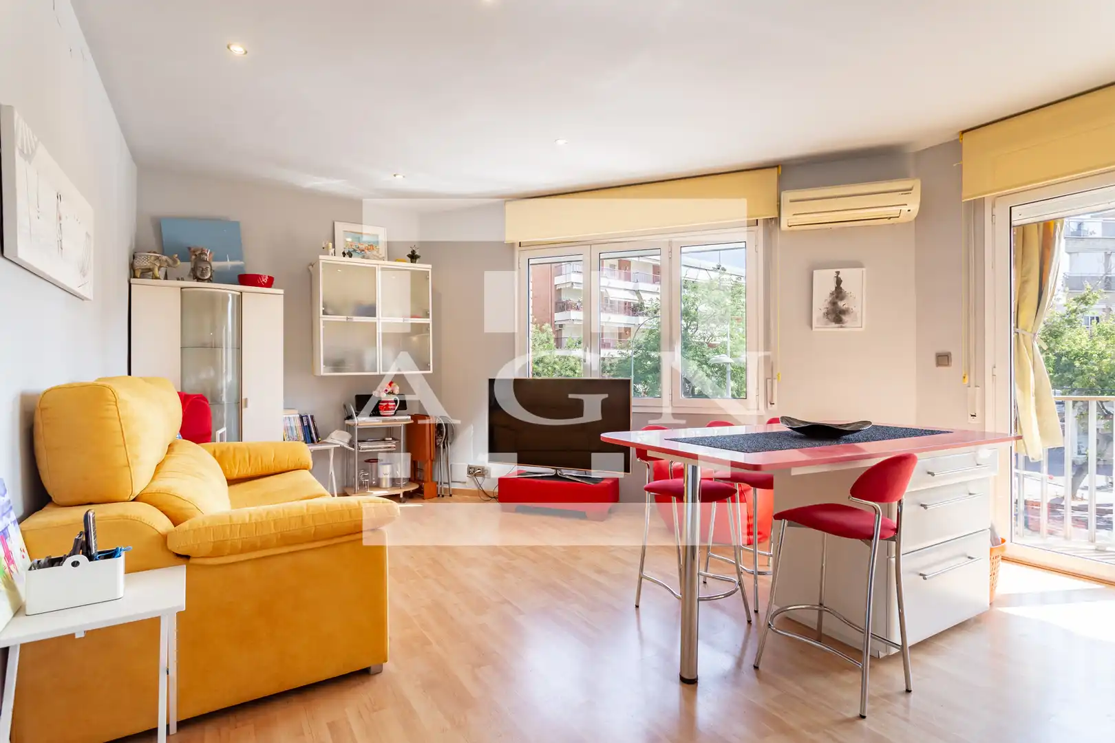 Sala de estar de Piso en venta en Cambrils con Aire acondicionado, Calefacción y Parquet