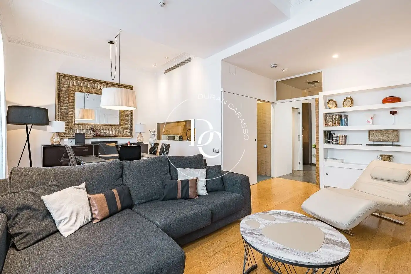 Piso con ascensor en venta en Carrer de Pau Claris, imagen 4