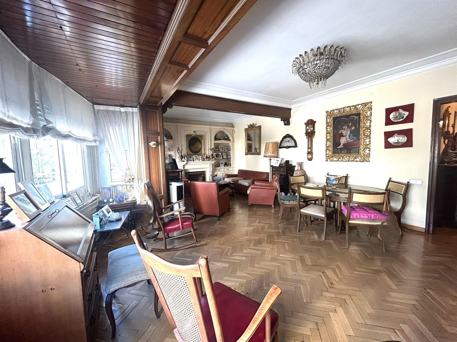 Sala d'estar de Pis en venda en  Barcelona Capital amb Parquet