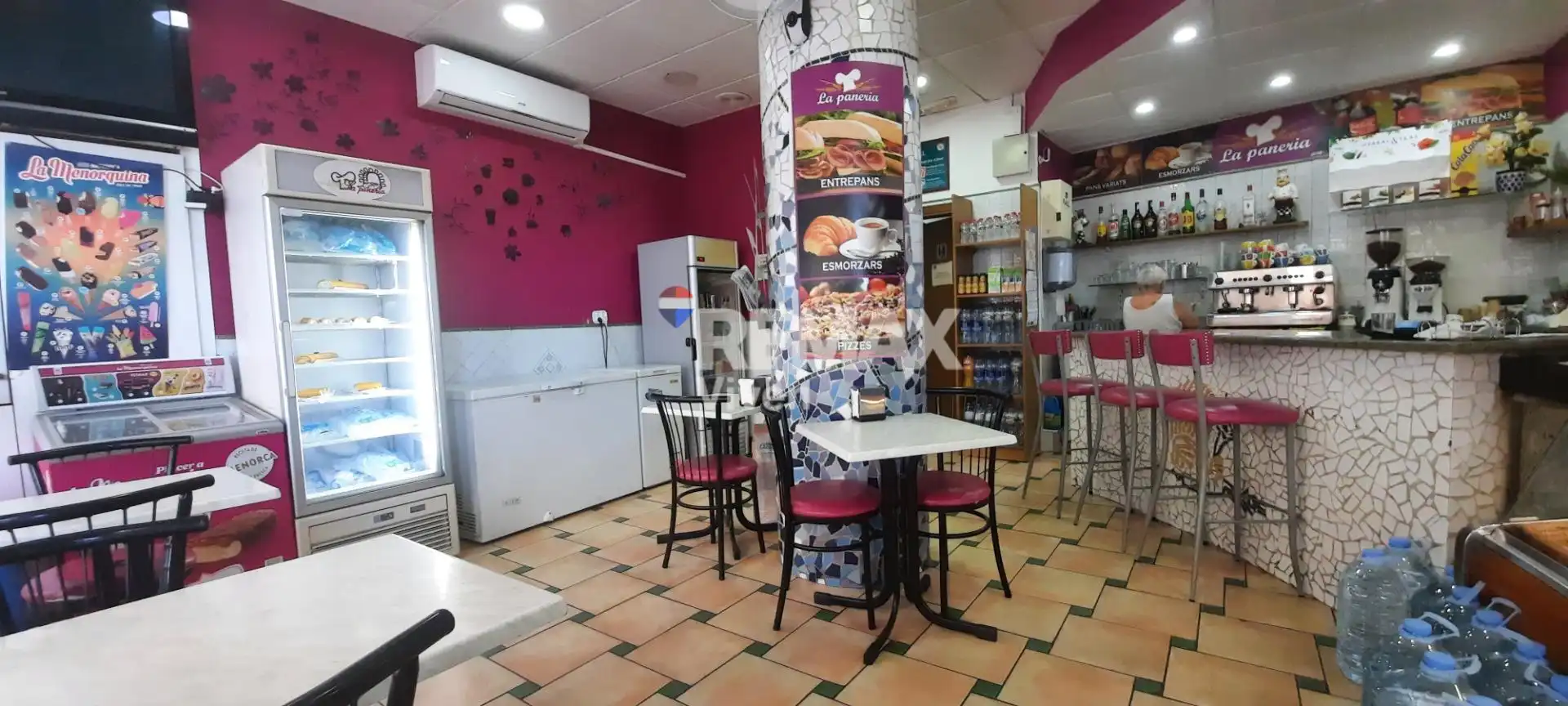 Local en traspaso en Vilanova i la Geltrú con Amueblado
