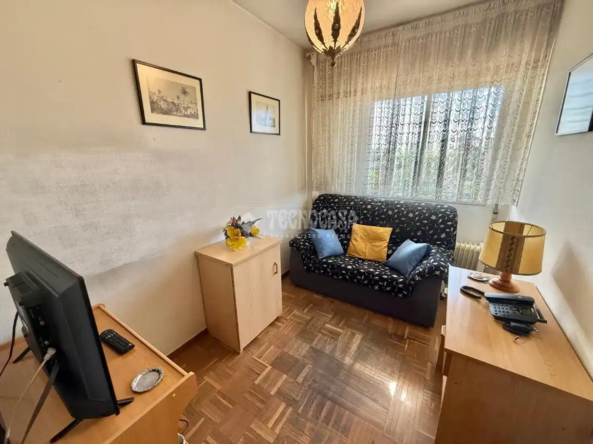 Habitación de Piso en venta en Alcorcón con Parquet