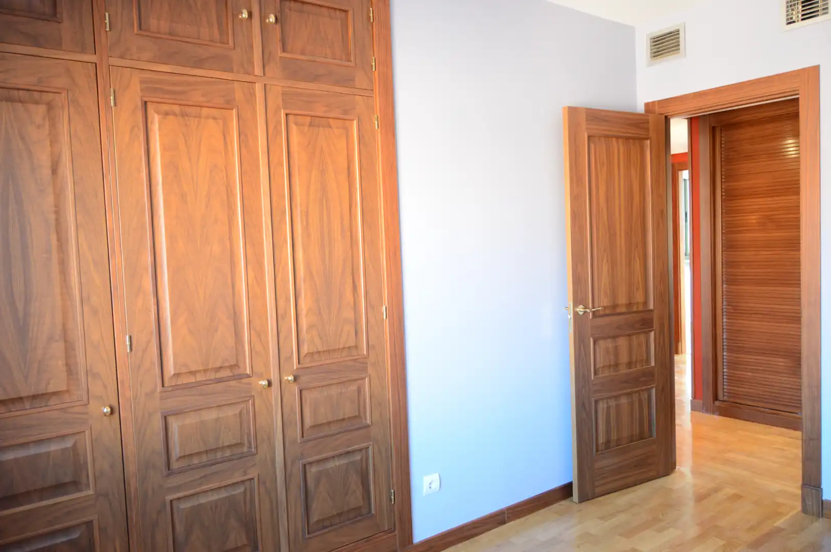 Bedroom of Attic for rent in Madrid  with Air Conditioner, Heating and Parquet flooring