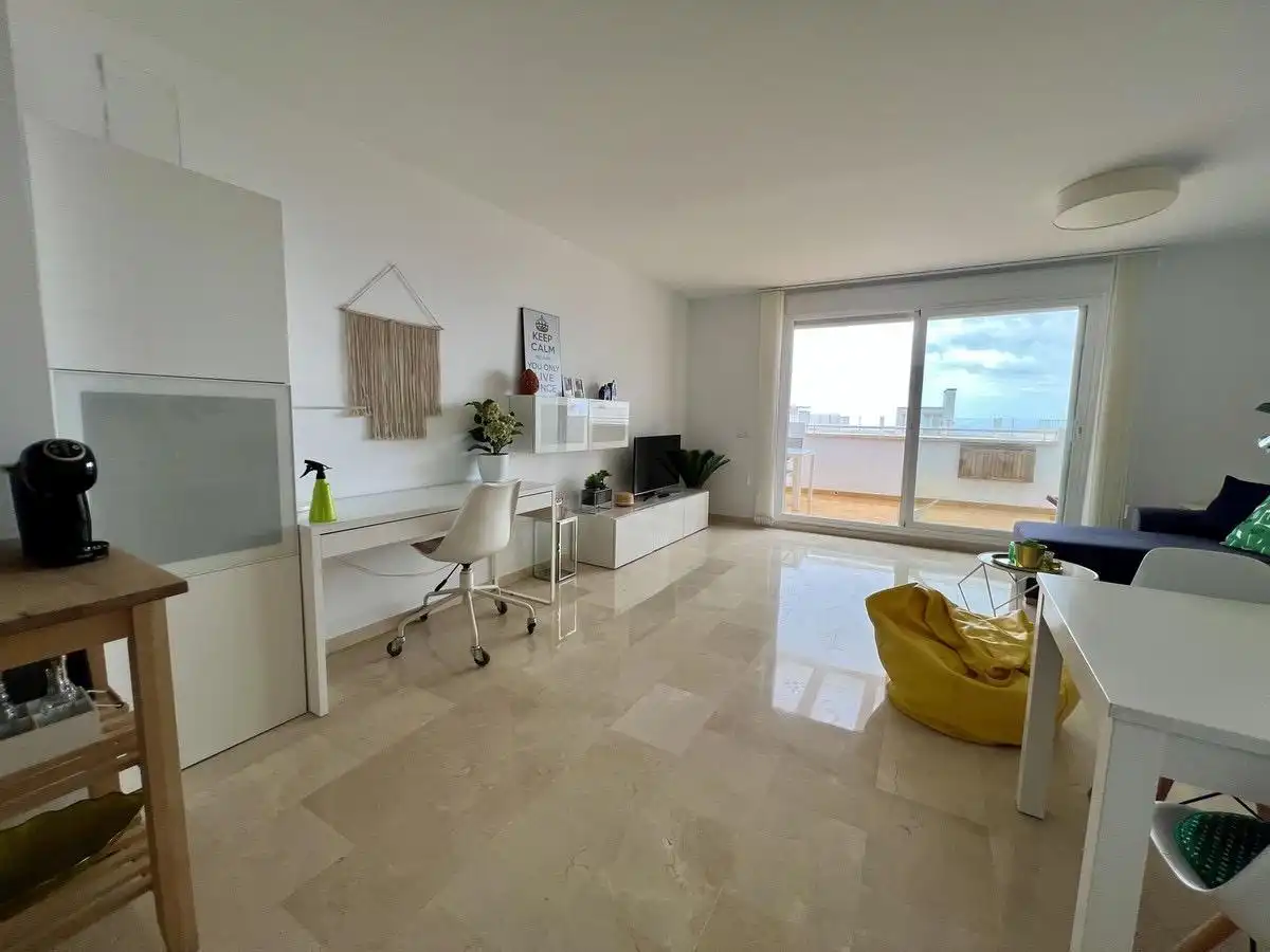 Sala d'estar de Pis en venda en Benalmádena amb Terrassa