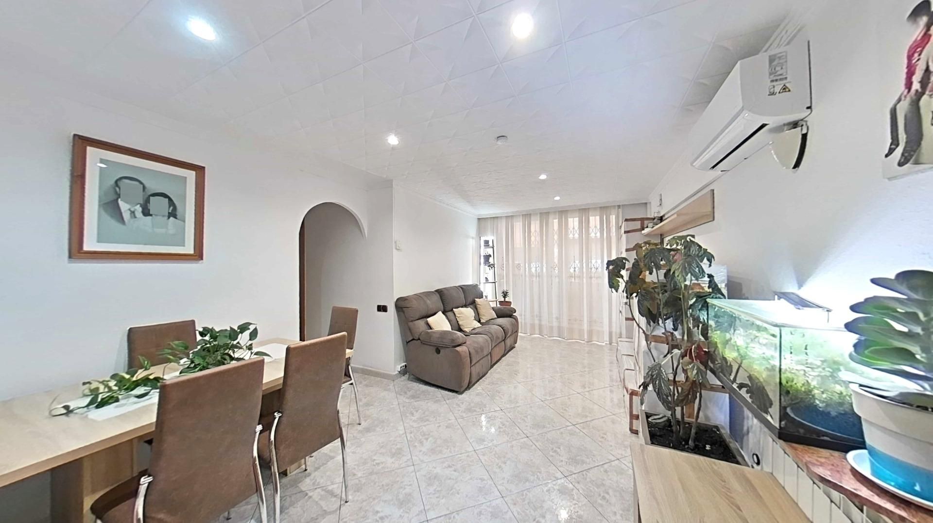 Living room of Planta baja for sale in Granollers  with Air Conditioner, Heating and Balcony