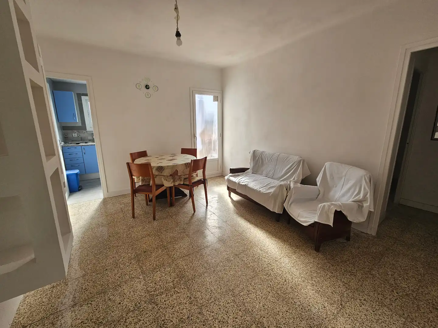 Sala de estar de Piso en venta en Cornellà de Llobregat con Amueblado, Horno y Balcón
