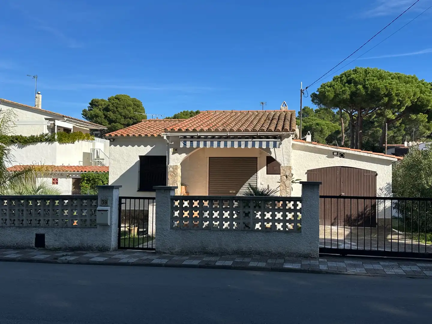 Vista exterior de Casa o chalet en venta en Port - La Cota - Puig Sec