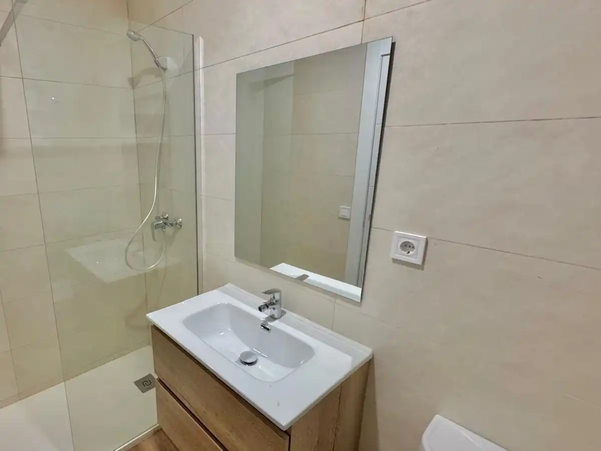 Badezimmer von Erdgeschoss zum Verkauf in Torremolinos mit Klimaanlage, Heizung und Alarm