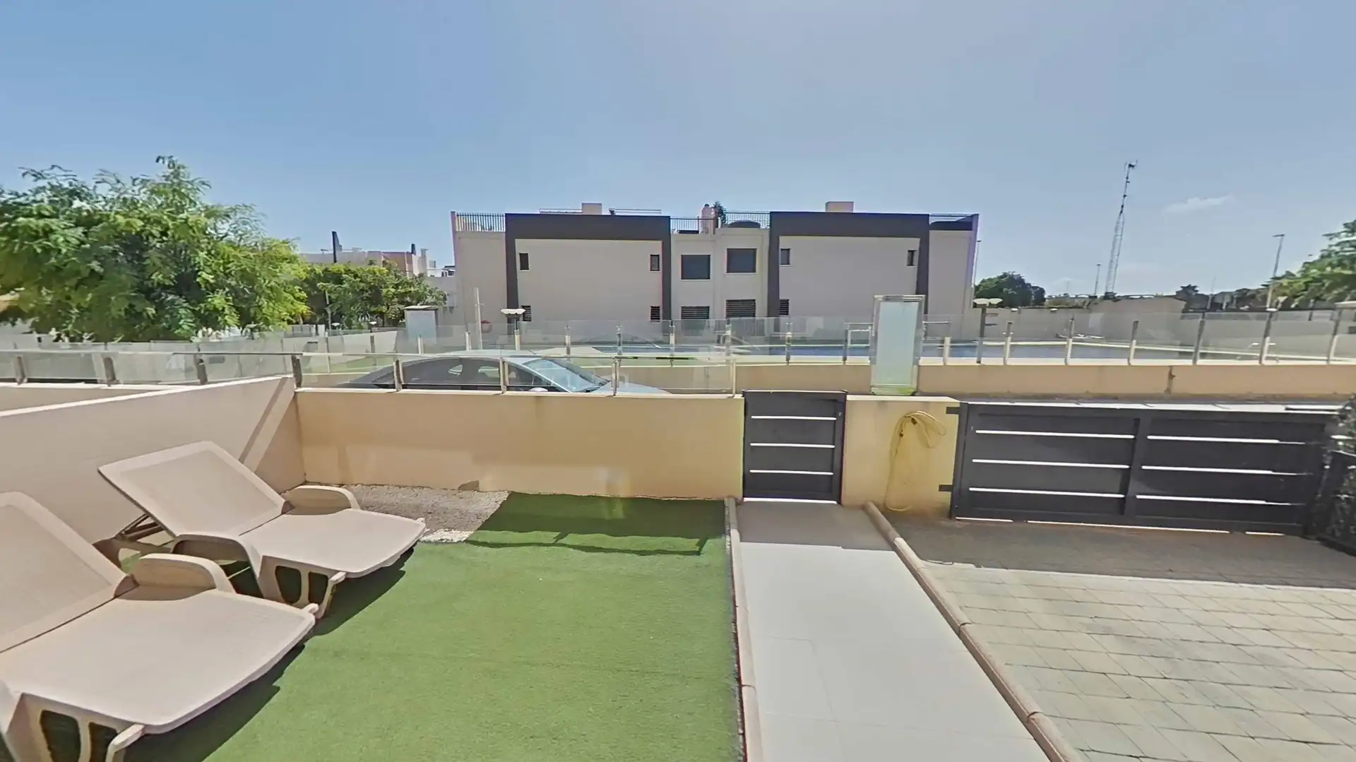 Casa o xalet de lloguer a Pueblo Latino