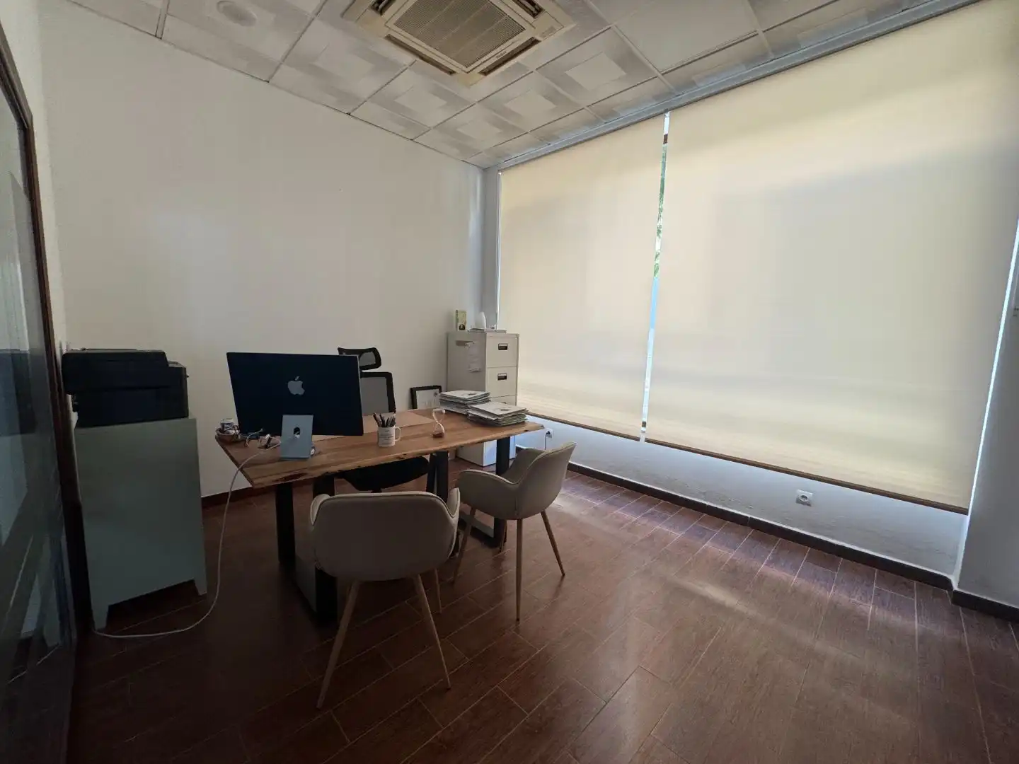 Oficina de alquiler en Vélez-Málaga con Aire acondicionado, Calefacción y Amueblado