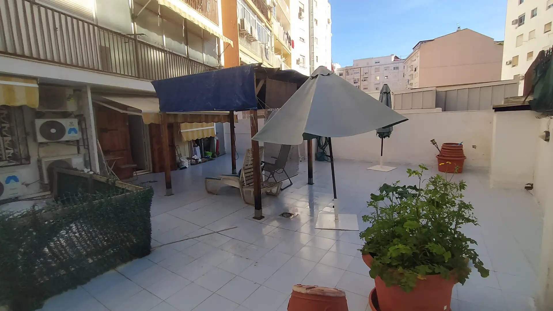 Piso con terraza en venta en Avinguda del Cid 31, imagen 2