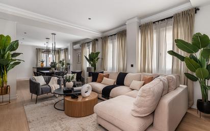 Living room of Flat for sale in  Madrid Capital  with Air Conditioner and Terrace