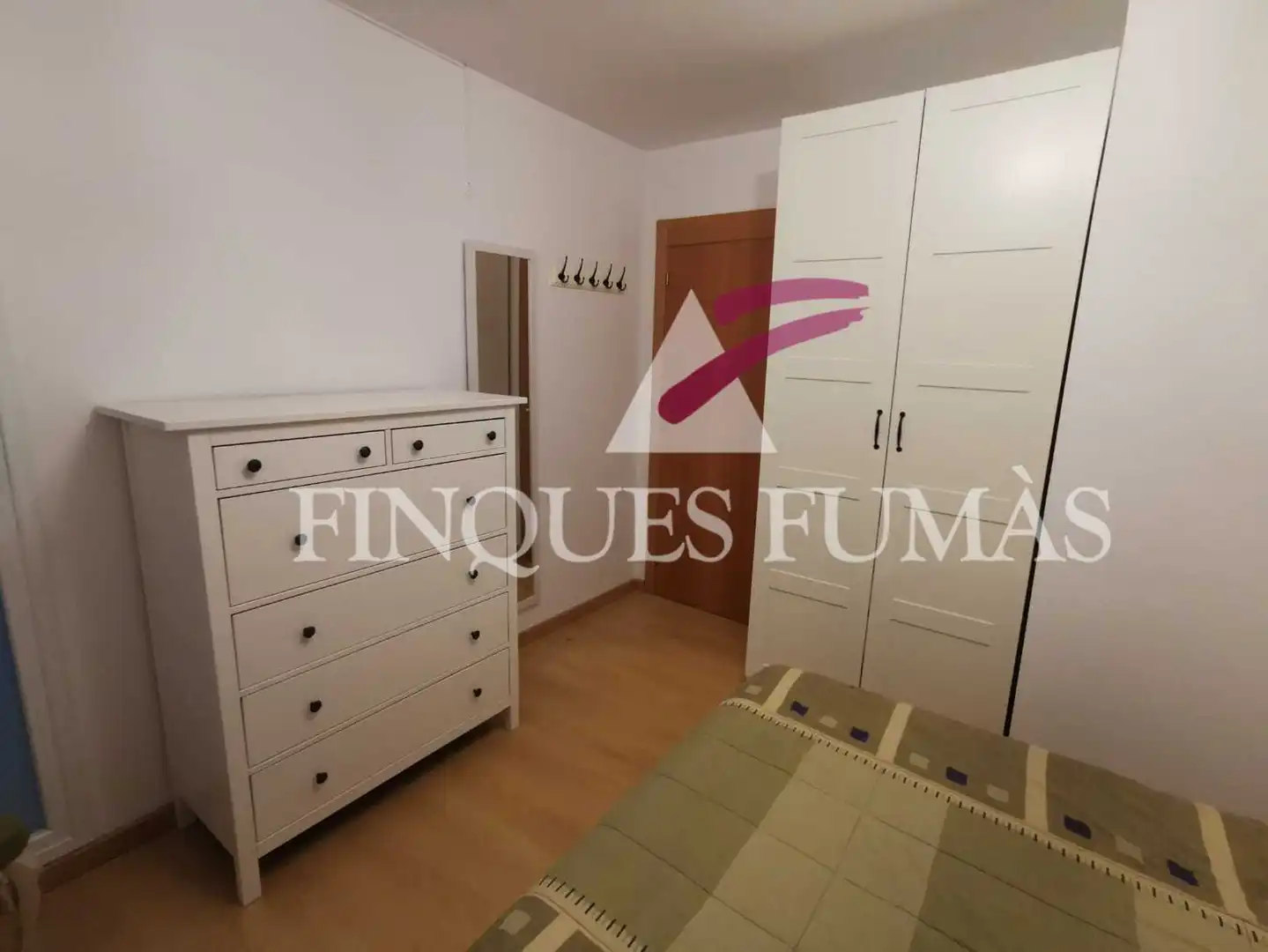 Schlafzimmer von Wohnung zur Miete in Sant Guim de Freixenet mit Heizung, Parkett und Möbliert