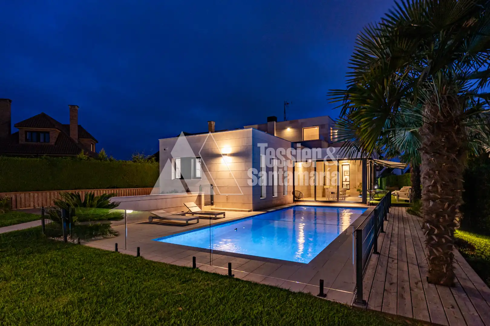Vista exterior de Casa o chalet en venta en Gijón  con Calefacción, Jardín privado y Terraza