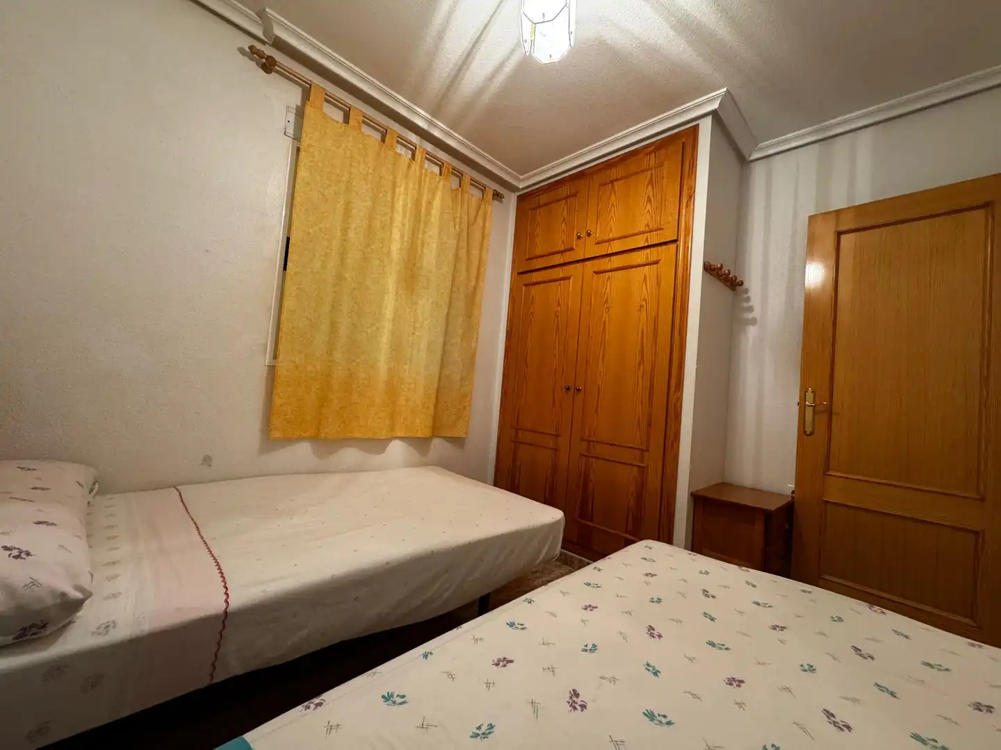 Schlafzimmer von Dachboden zum Verkauf in Torrevieja mit Klimaanlage, Terrasse und Möbliert