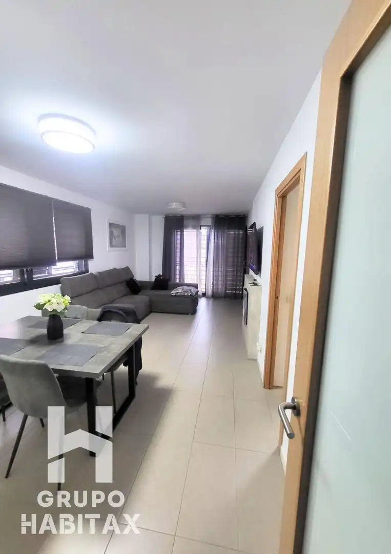 Living room of Duplexes for sale in Santa Coloma de Gramenet