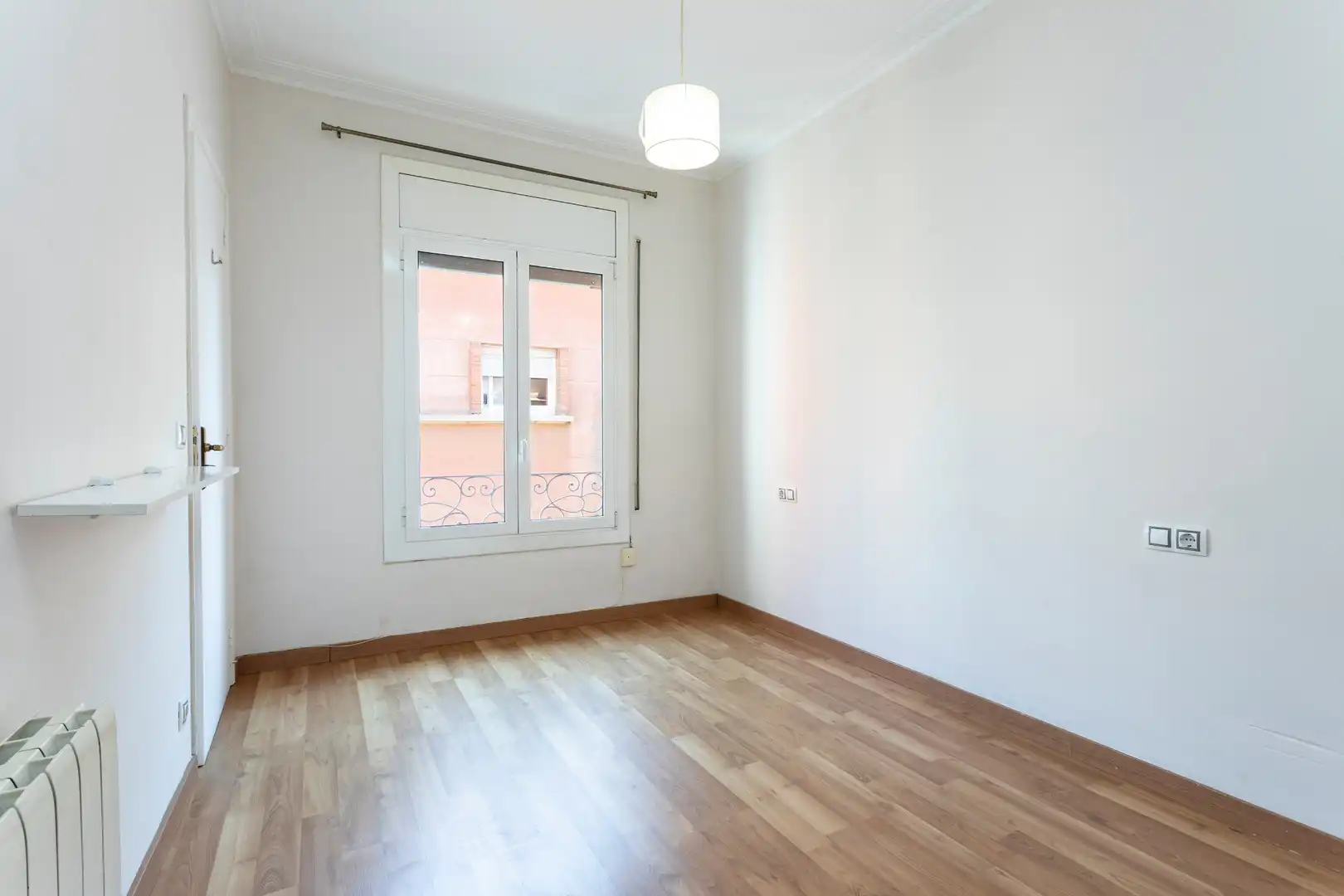 Habitación de Piso en venta en Barcelona con Calefacción