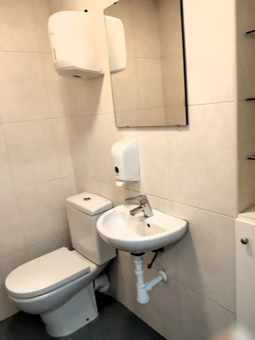 Baño de Oficina de alquiler en Valencia