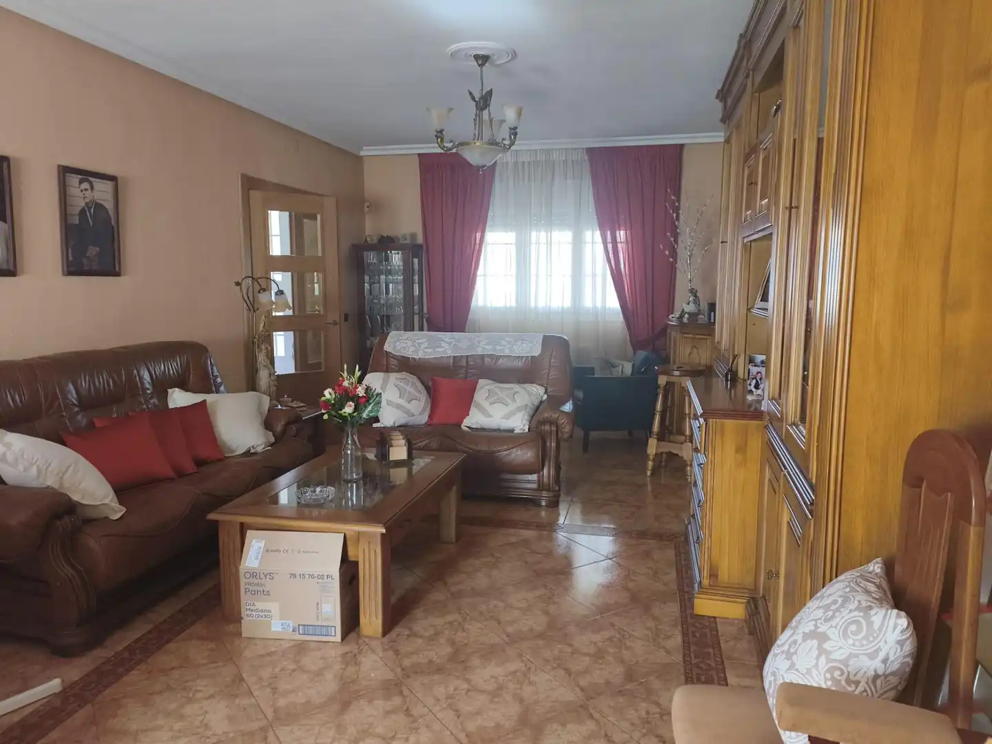 Sala d'estar de Casa o xalet en venda en Villaluenga de la Sagra amb Aire condicionat, Calefacció i Jardí privat