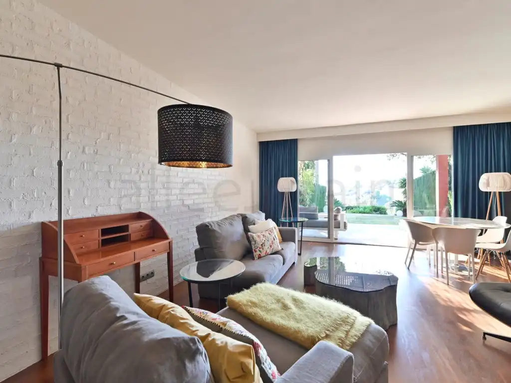Sala d'estar de Casa adosada de lloguer en Benalmádena
