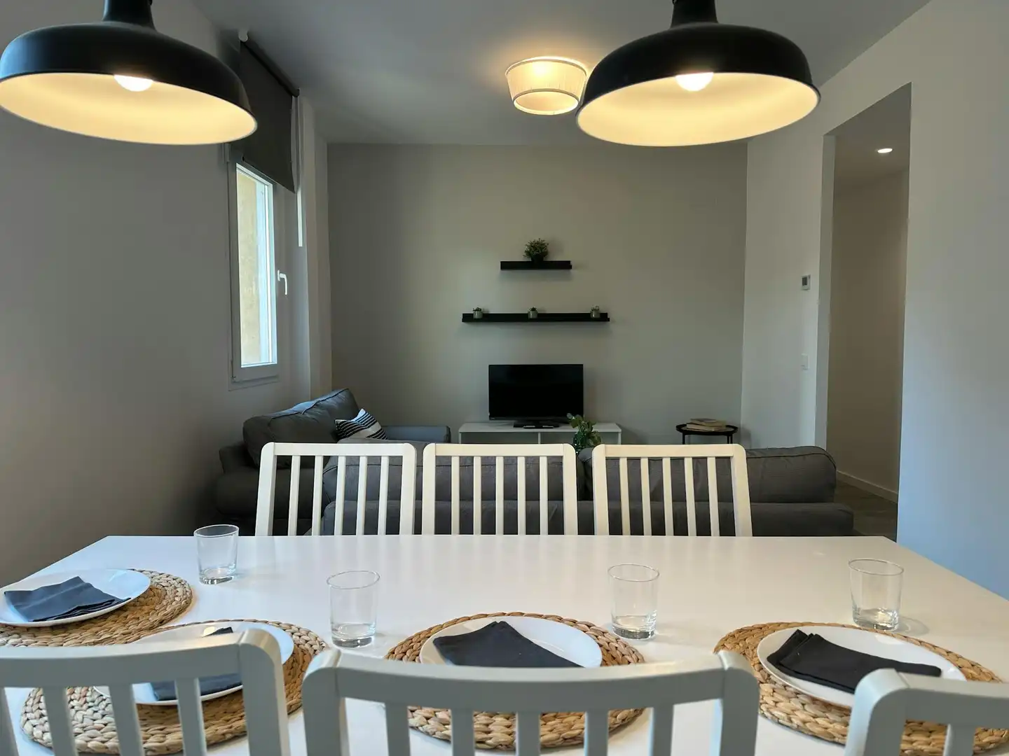 Dining room of Flat for share in Madrid  with Air Conditioner, Heating and Furnished