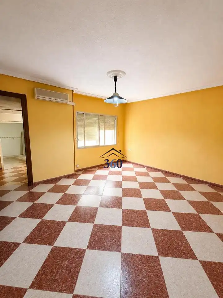Dormitori de Casa o xalet en venda en Cáceres amb Aire condicionat