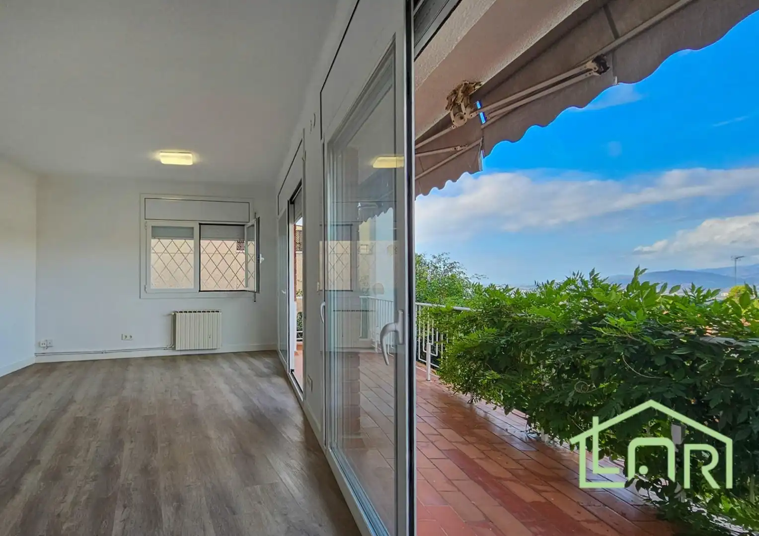Terrassa de Casa o xalet en venda en Sant Just Desvern amb Calefacció, Jardí privat i Parquet