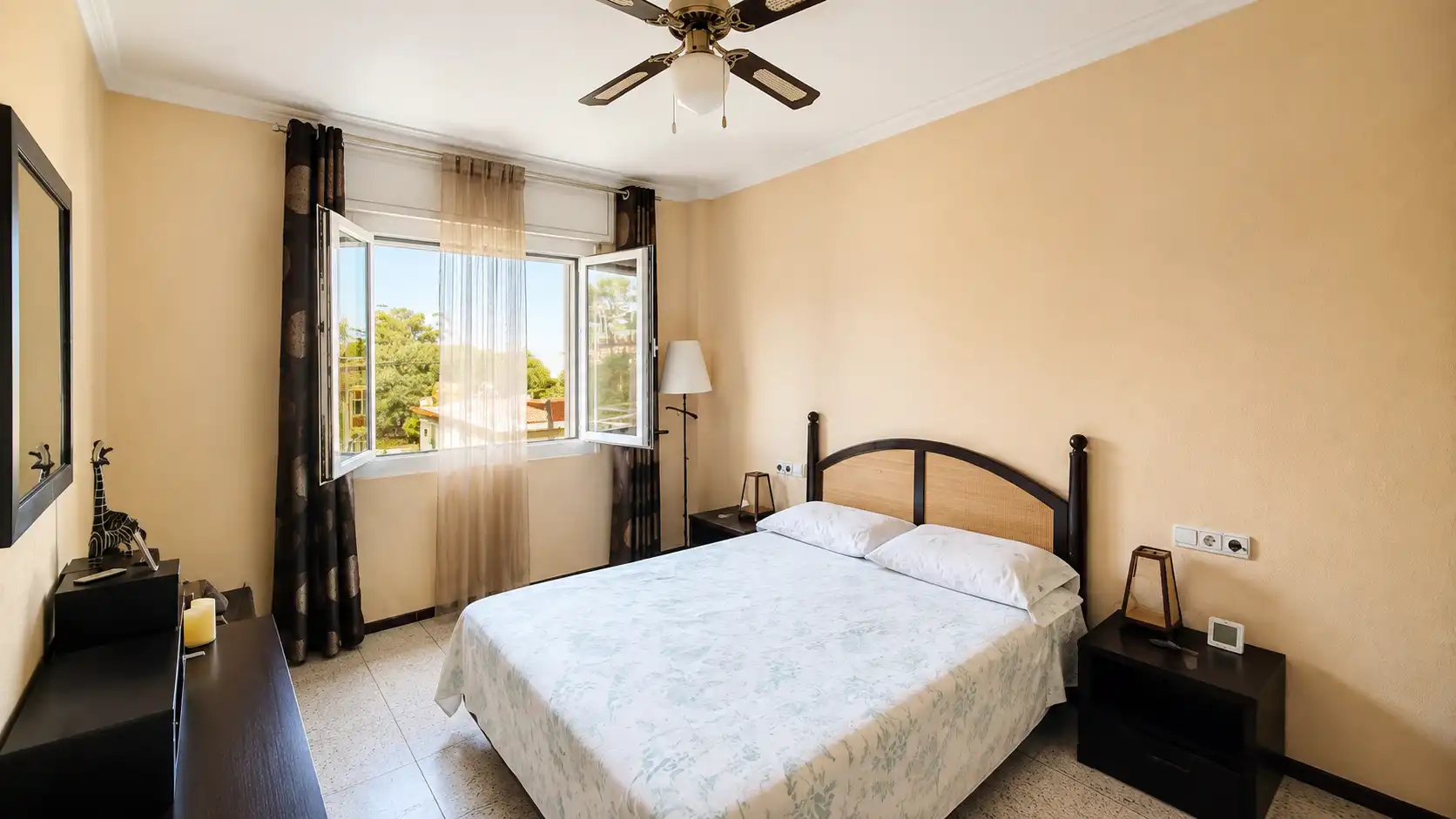 Bedroom of Flat for sale in Figueres  with Air Conditioner, Heating and Furnished