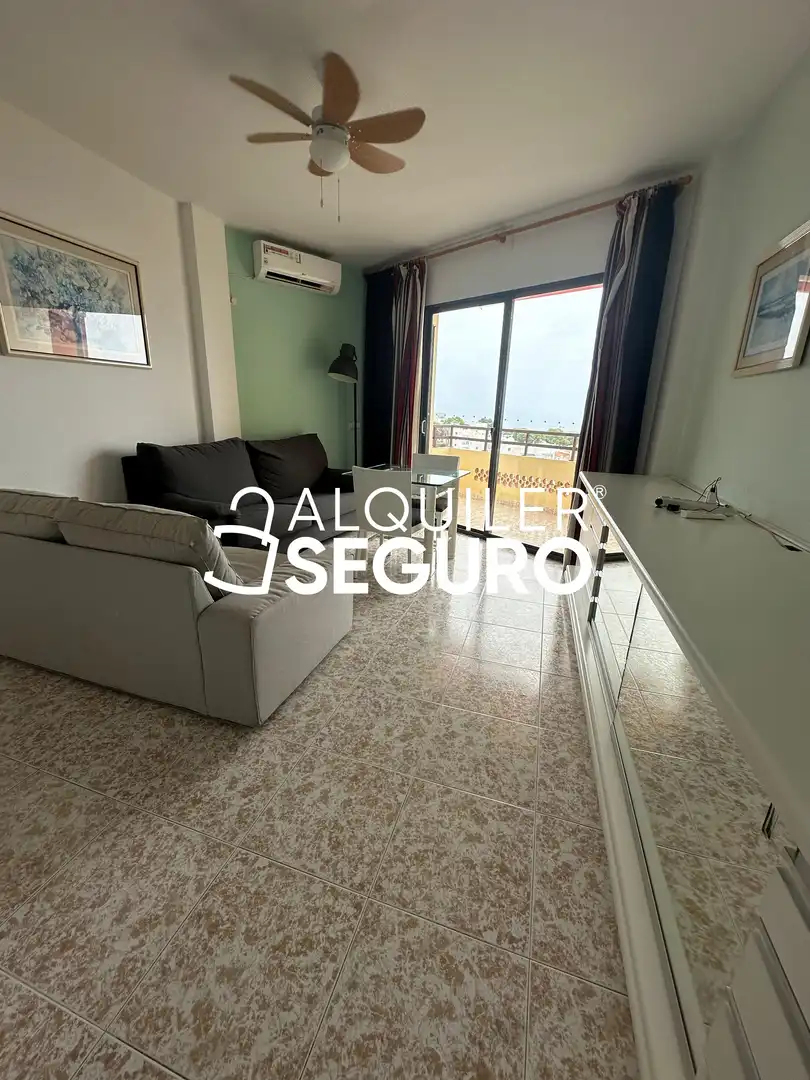 Living room of Flat for rent in Torremolinos  with Air Conditioner, Swimming Pool and Furnished