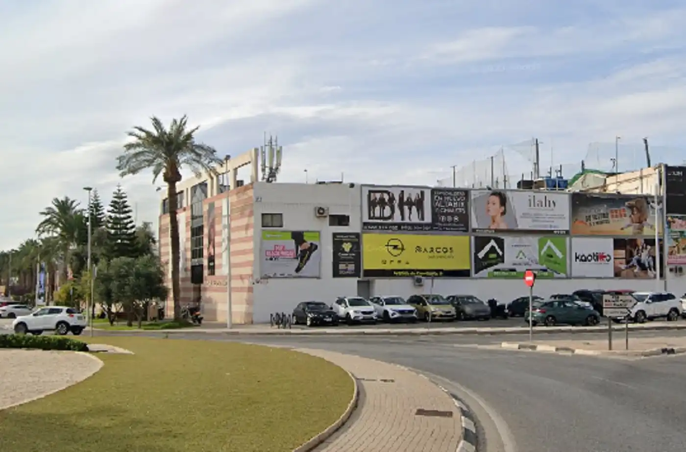 Nave industrial de alquiler en Carrer Sabadell, 1, Ciutat Esportiva