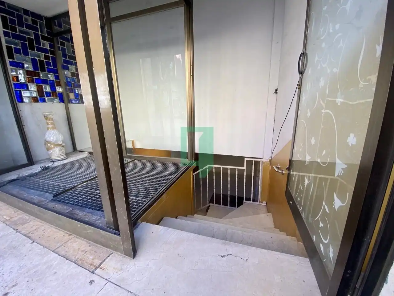 Business premises for sale in Del Marquès De Mont-Roig, imagen 2