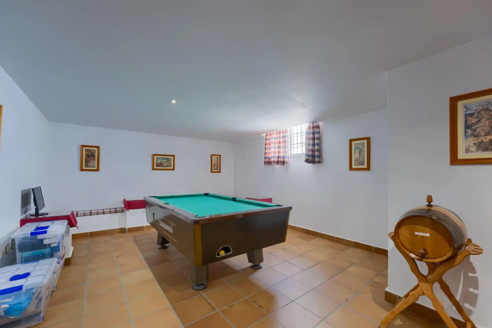 Houses for sale in Tomares  with Air Conditioner, Heating and Private garden