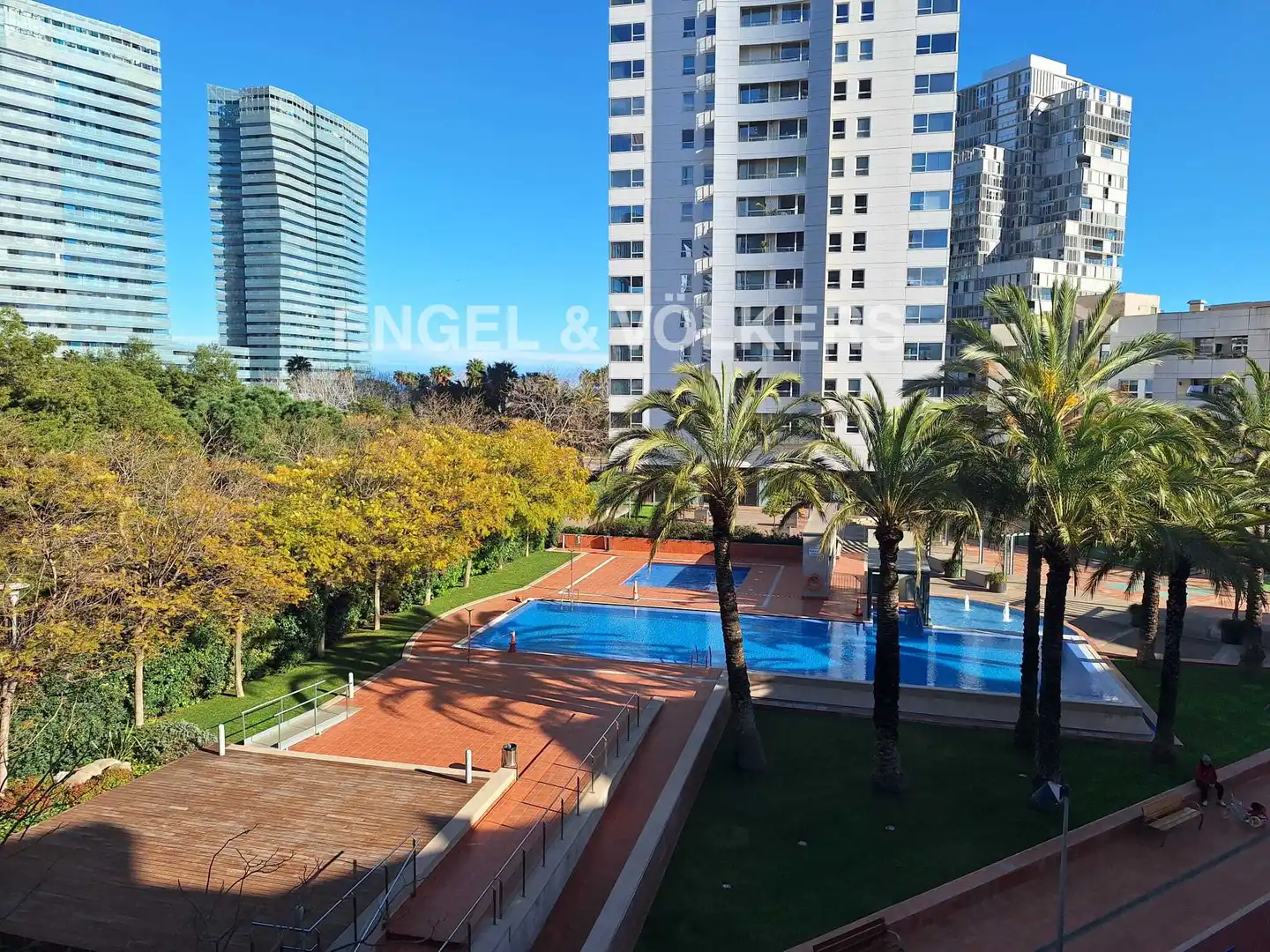 Schwimmbecken von Wohnung zur Miete in Barcelona mit Klimaanlage, Heizung und Parkett