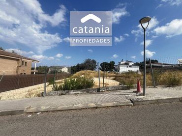 Terreny residencial en venda a Calle Pins