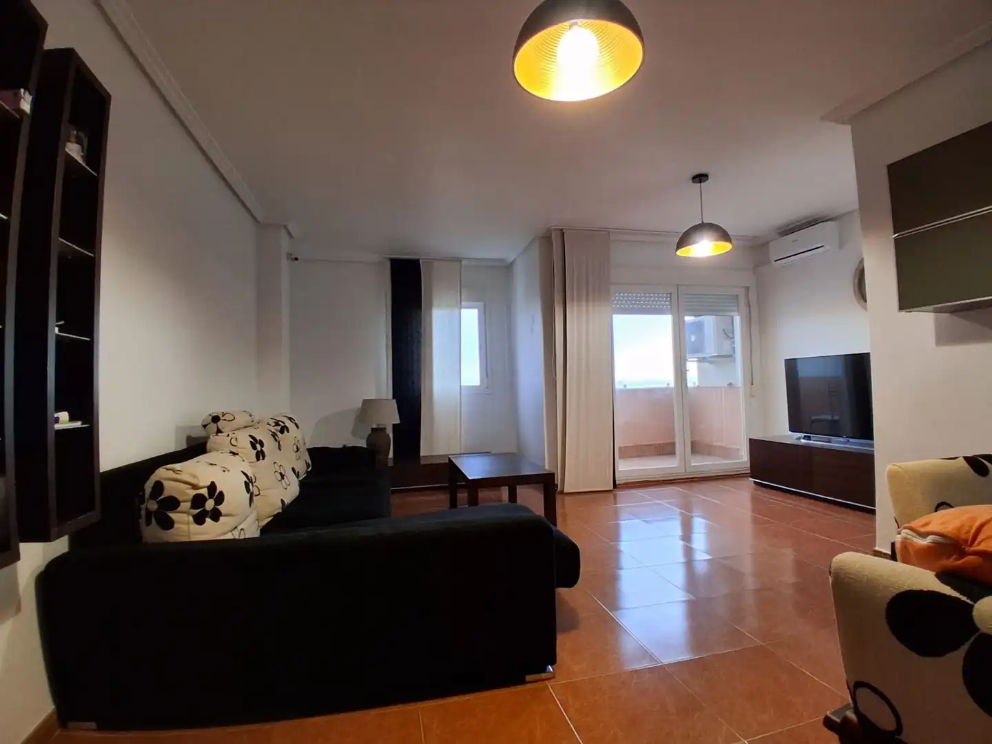 Sala d'estar de Pis en venda en Roquetas de Mar amb Aire condicionat, Calefacció i Terrassa