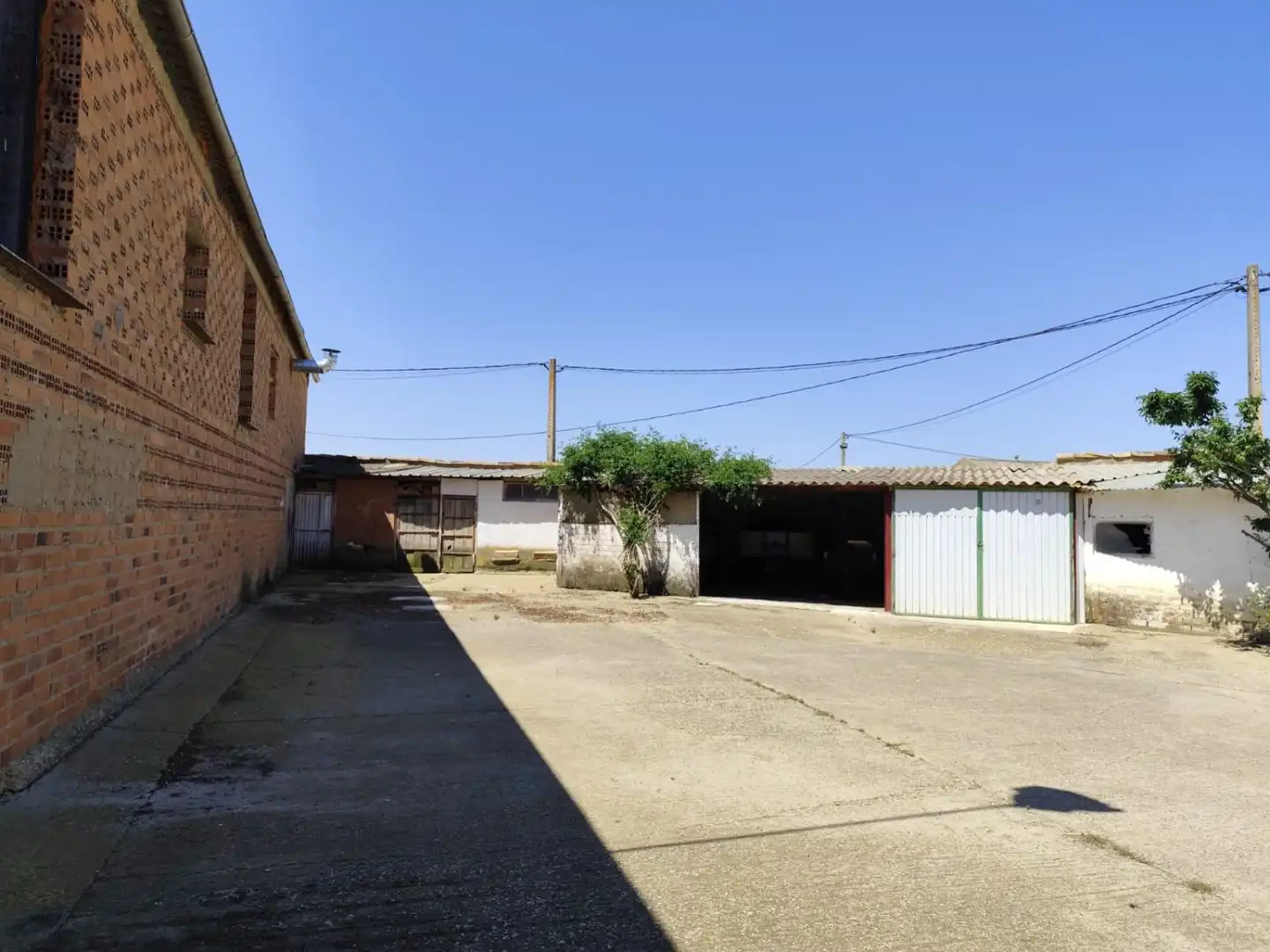 Exterior view of Industrial buildings for sale in Villafrechós