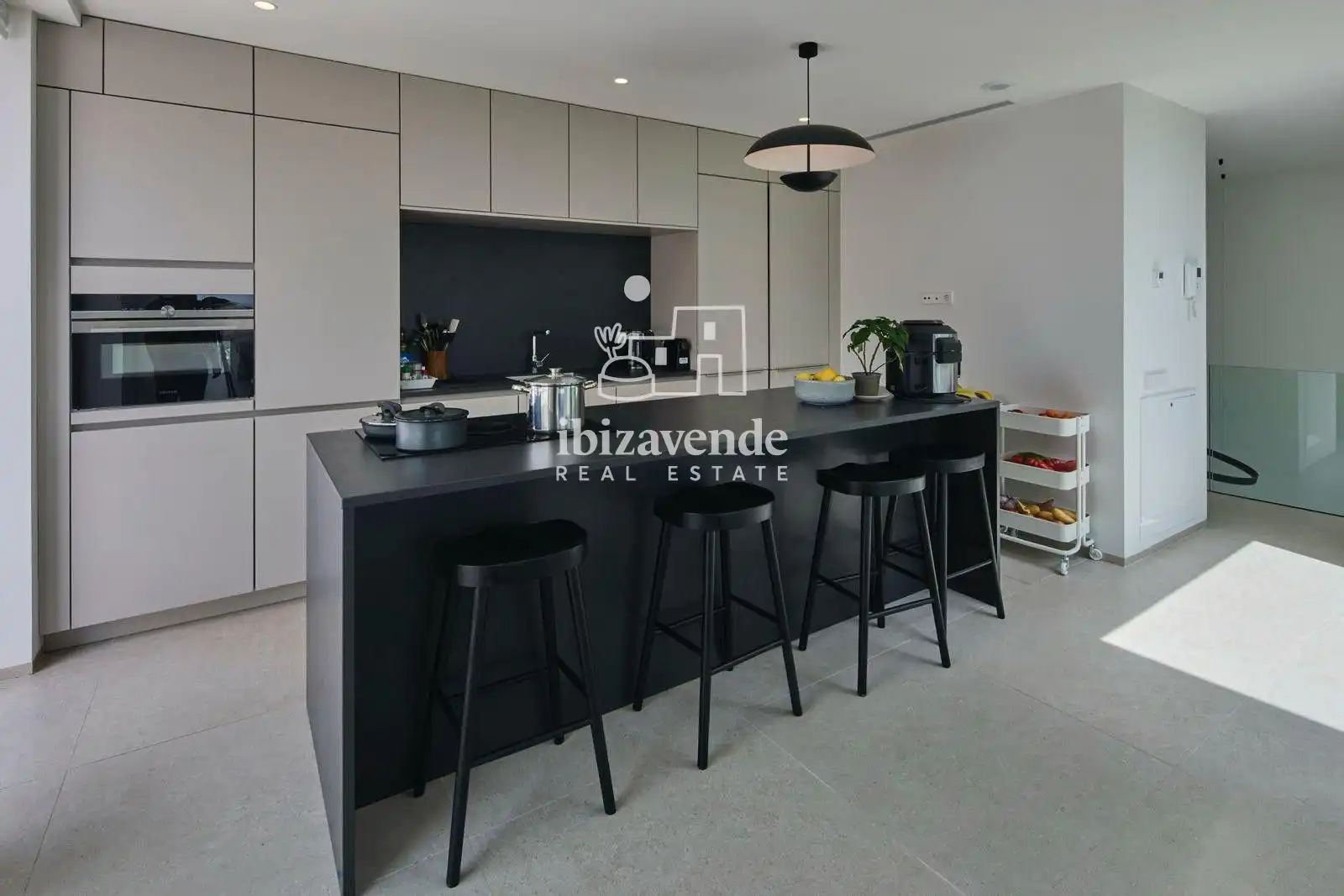Cocina de Casa o chalet de alquiler en Santa Eulària des Riu con Aire acondicionado, Calefacción y Jardín privado