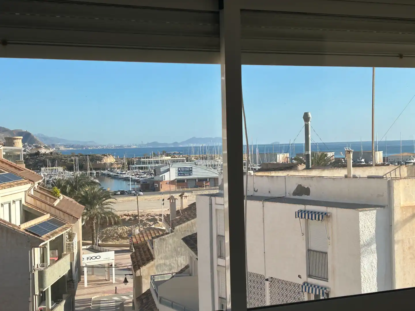 Vista exterior de Piso de alquiler en El Campello con Aire acondicionado, Calefacción y Amueblado