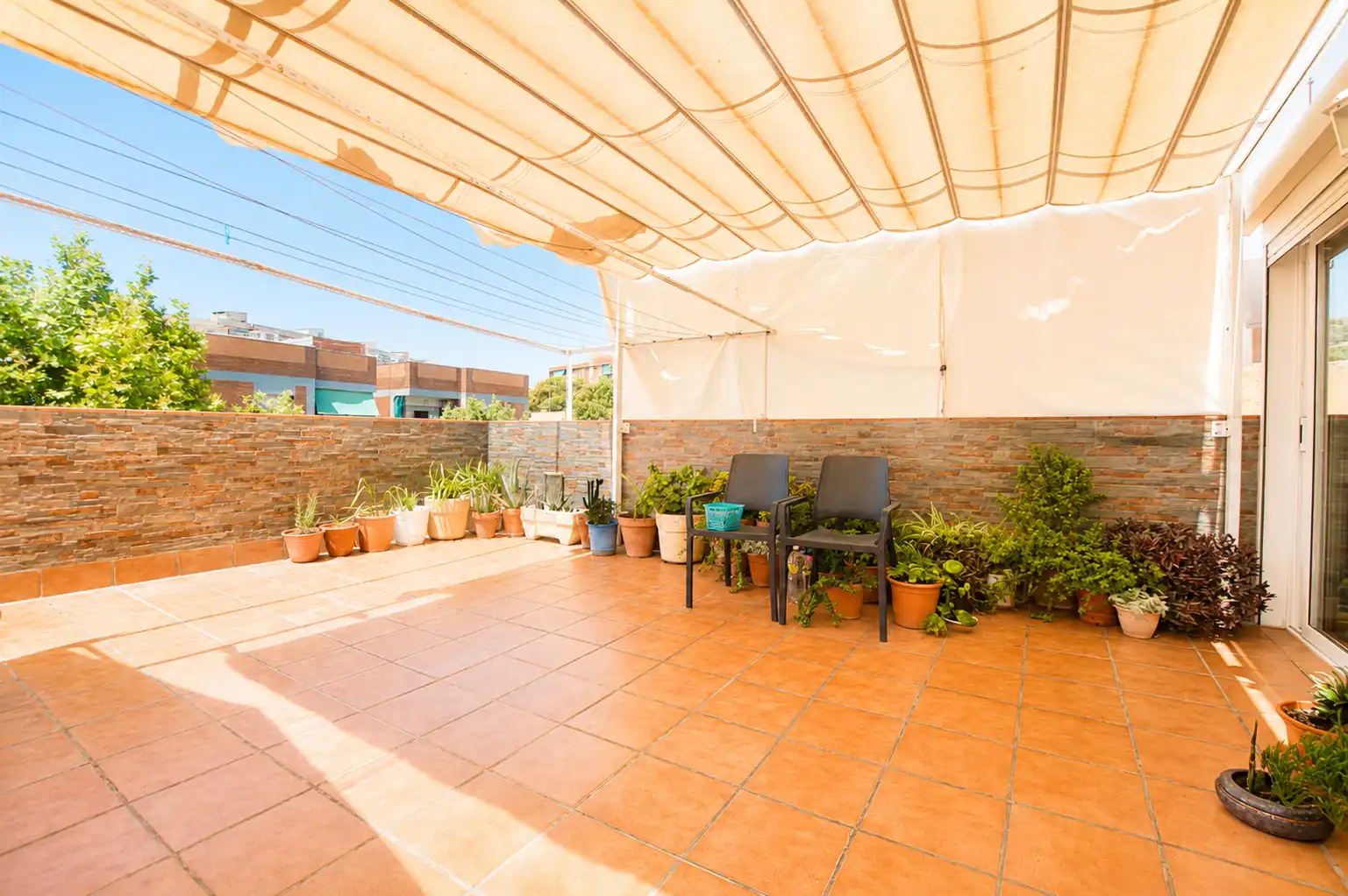 Terraza de Ático en venta en Santa Coloma de Gramenet con Aire acondicionado, Calefacción y Terraza