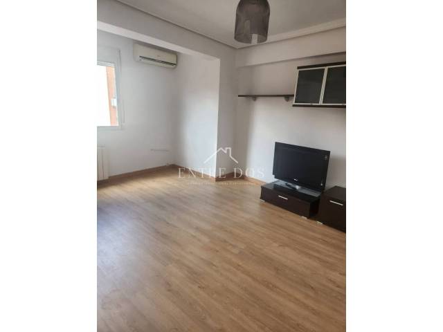 Piso en Venta en Real en Camí Reial