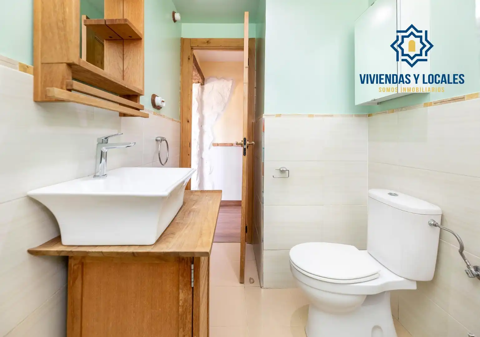 Baño de Piso en venta en Cenes de la Vega con Trastero y Balcón