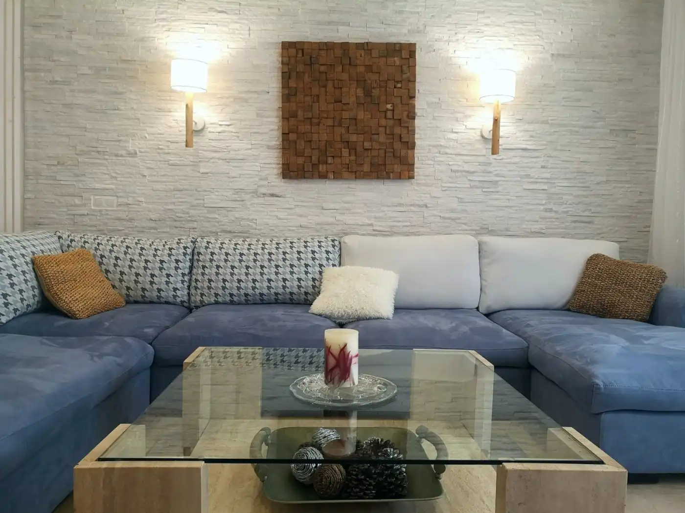 Sala de estar de Casa adosada de alquiler en Marbella con Aire acondicionado, Jardín privado y Terraza