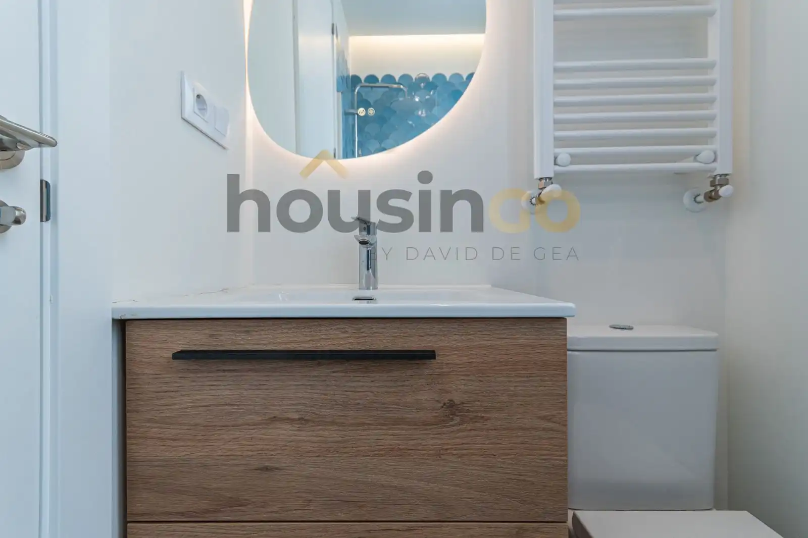 Bathroom of Flat for rent in Madrid  with Air Conditioner, Heating and Terrace