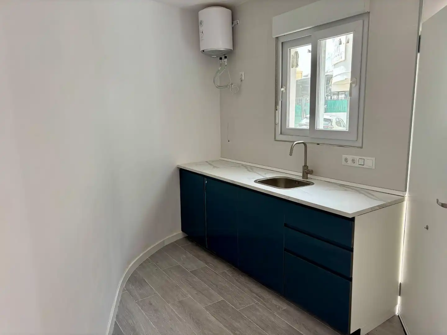 Kitchen of Office for sale in Benalmádena