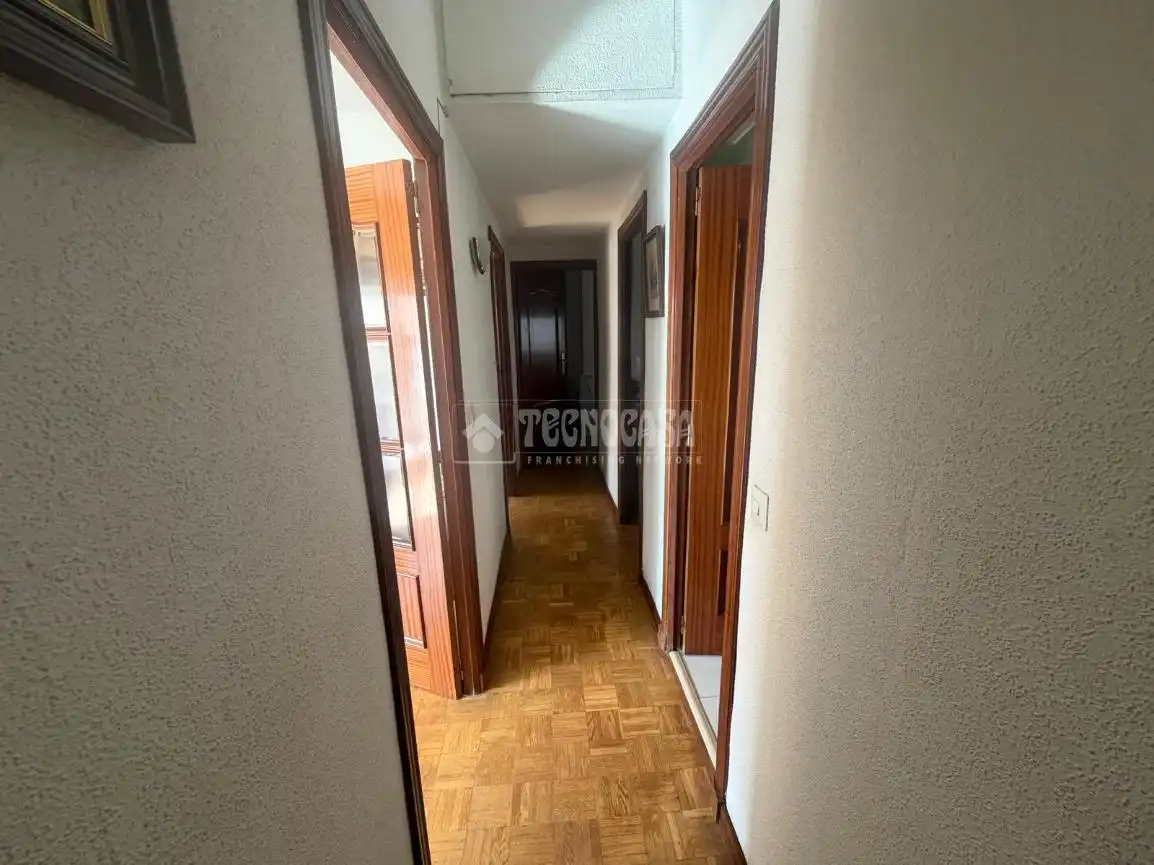 Piso en venta en Madrid con Calefacción y Terraza