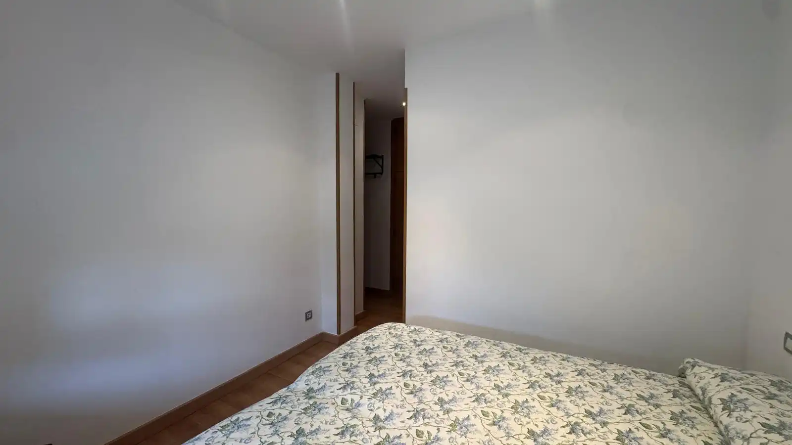 Bedroom of Flat for rent in Santander  with Heating, Parquet flooring and Furnished