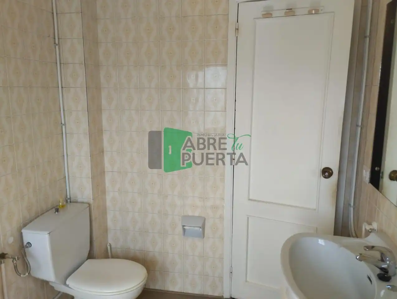 Baño de Piso en venta en San Miguel de la Ribera con Calefacción, Trastero y Amueblado