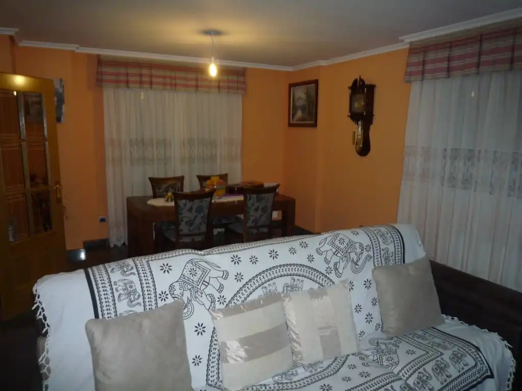 Comedor de Casa adosada en venta en Carracedelo