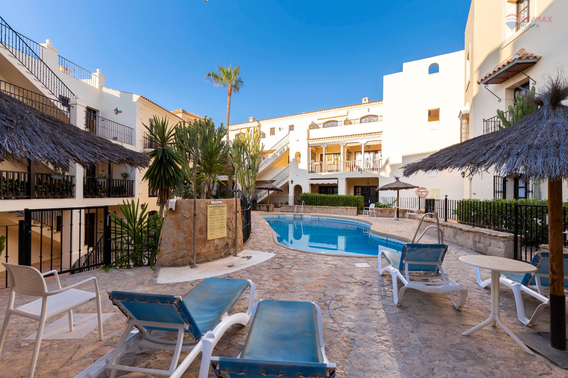Exterior view of Attic for sale in Cuevas del Almanzora  with Terrace, Furnished and Community pool