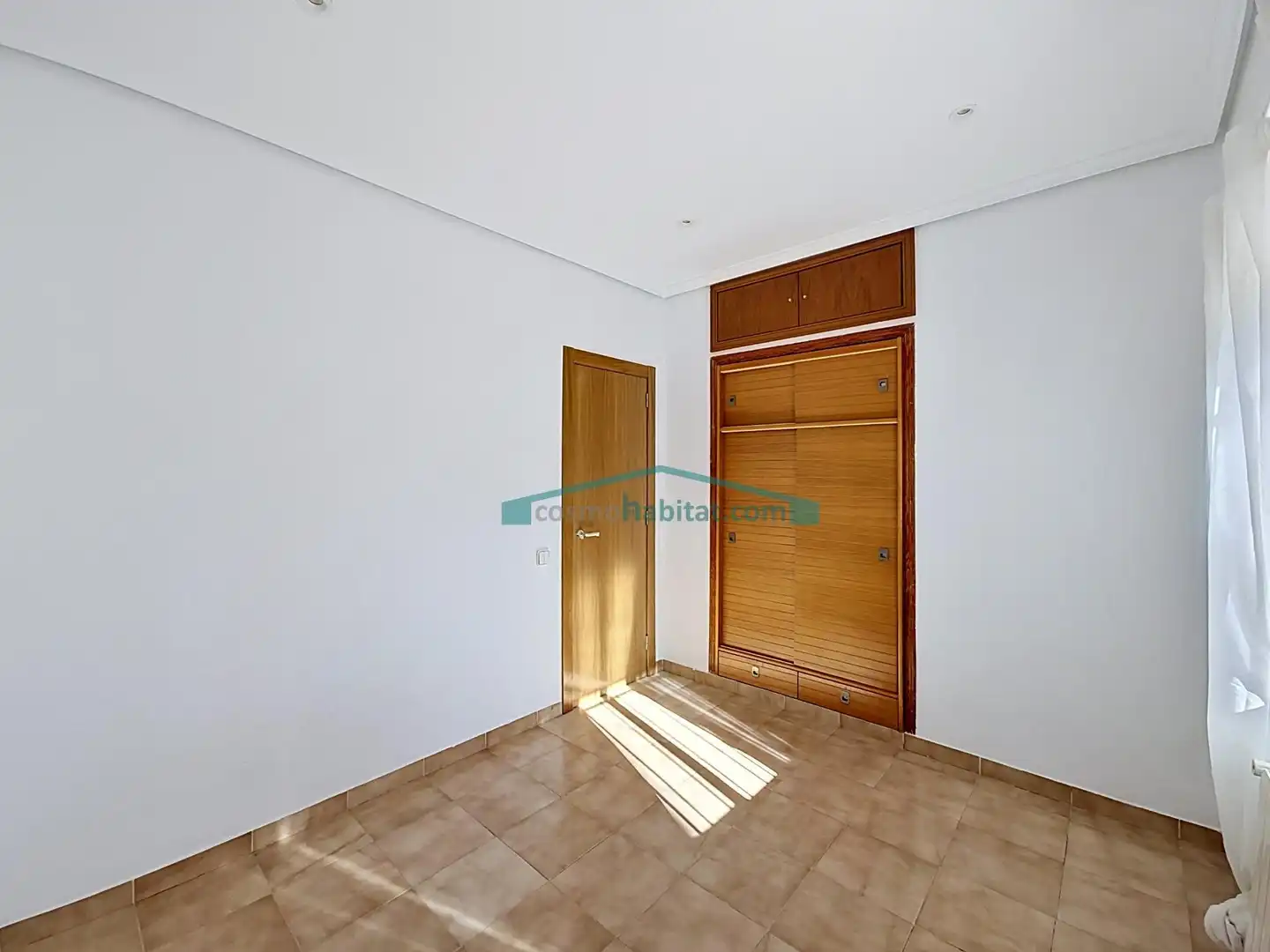 Haus oder Chalet zur Miete in Paterna mit Heizung, Privatgarten und Terrasse