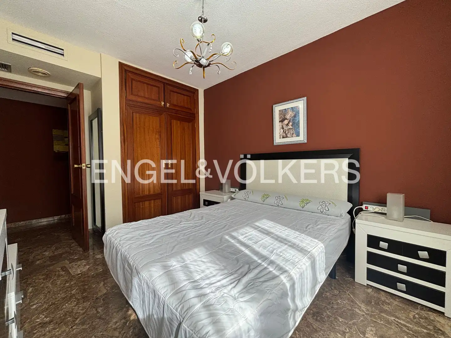Schlafzimmer von Wohnung zur Miete in Valencia mit Klimaanlage, Heizung und Balkon